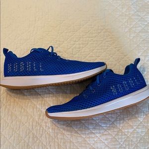 NoBull mesh runner